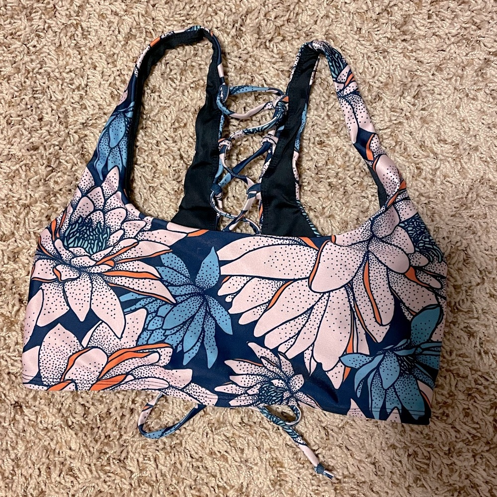 Born primitive swim suit top